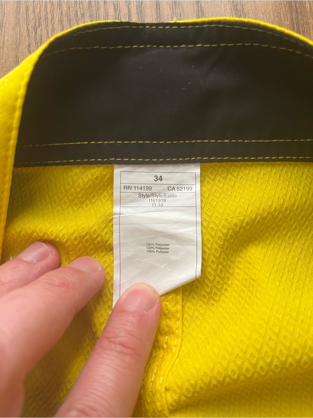 Quiksilver Men's Yellow Boardshorts size 34 - Picture 5 of 8